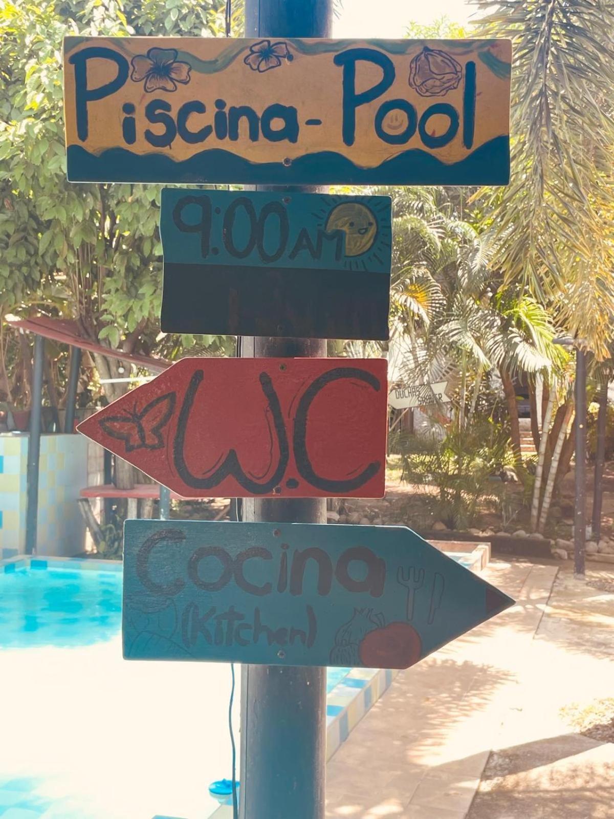 Hostal Luz De Luna Palomino Exterior photo