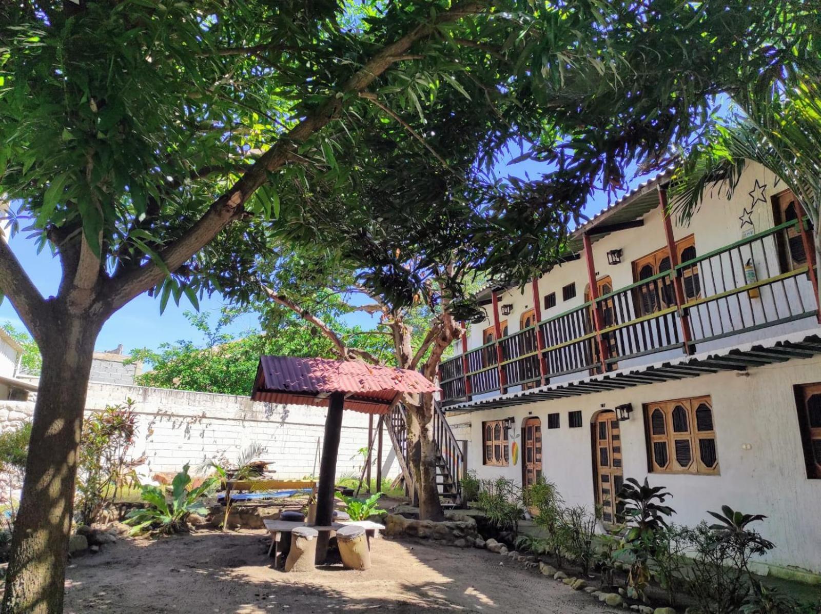 Hostal Luz De Luna Palomino Exterior photo